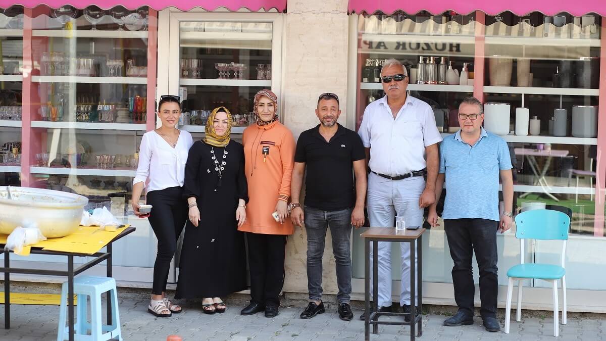 Huzur Ev Yemekleri’nden Aşure dağıtımı