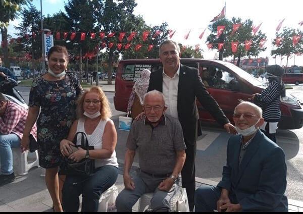 İYİ Parti Adapazarı teşkilatı Atatürk Bulvarı’nda