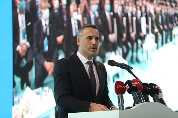 AK Parti İl Başkanı Yunus Tever son günlerde Büyükşehir Belediyesinin bir projesi üzerinden yapılan eleştiri ve iddialar hakkında açıklamalarda bulundu