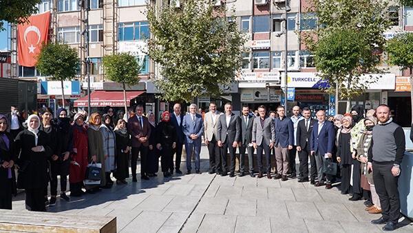 AK PARTİ'DEN, 105 HANEYE EŞ ZAMANLI SOSYAL POLİTİKA ÇALIŞMASI