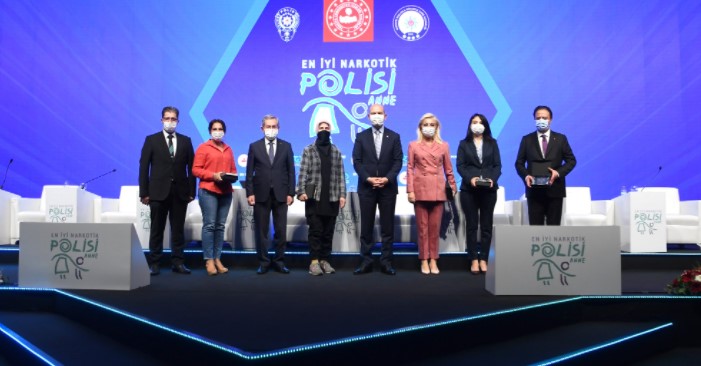 ''Narkotik seminerine Karabağlar'dan yoğun ilgi''