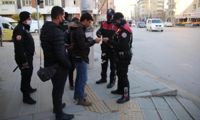 Yılbaşı öncesi ülke genelinde uygulama: Aranan 1072 kişi yakalandı