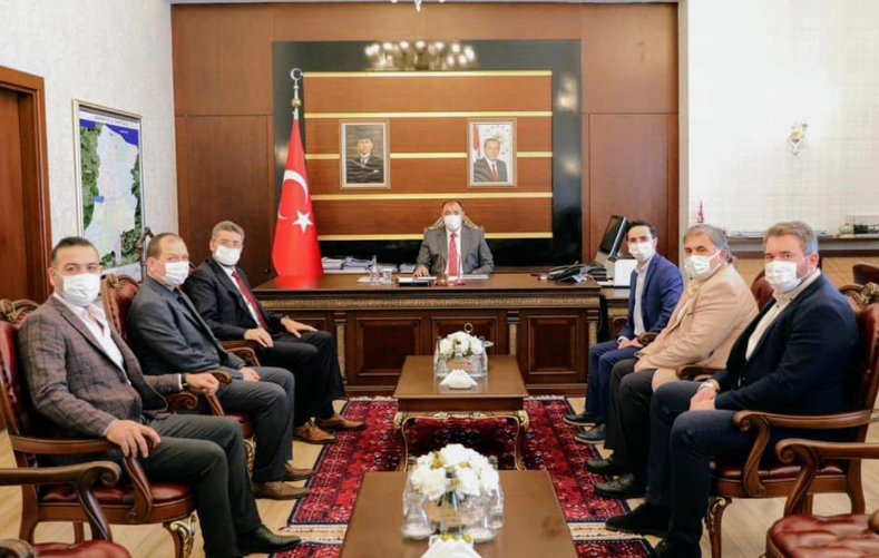 Bakkallar odasından Kaldırım'a ziyaret