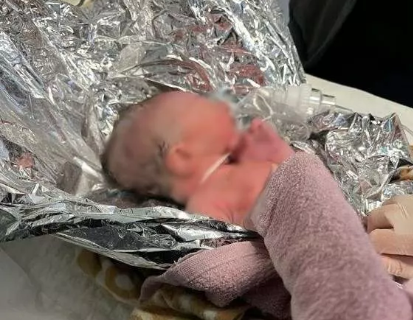 Sokakta Doğurup Poşetle Bıraktı