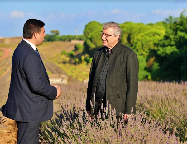 Sakarya Botanik’te rengârenk hasat: “Bu vadiden dünyaya şifa dağıtıyoruz”