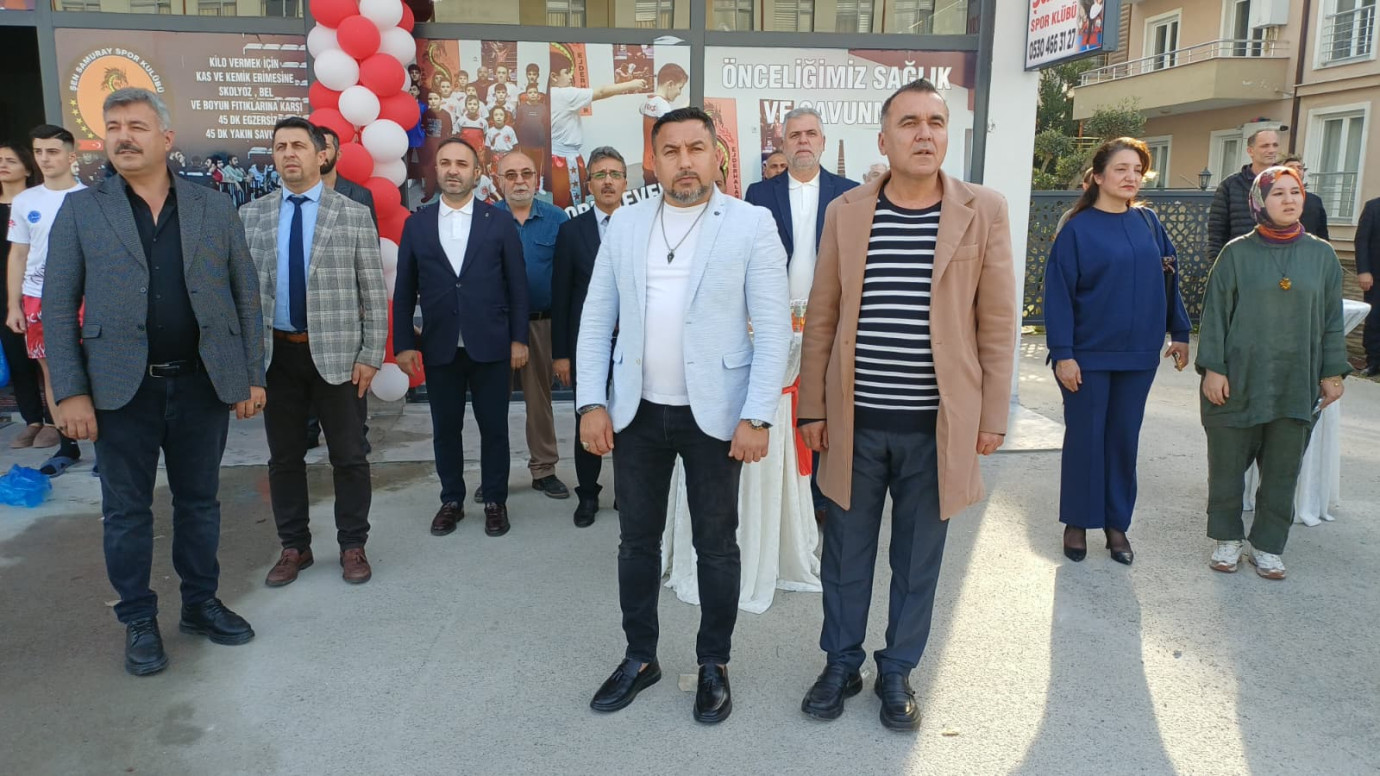 Kick Box'un ustası İbrahim Şen; “Gençlerimizi bataklıktan kurtarmak için çalışıyoruz”