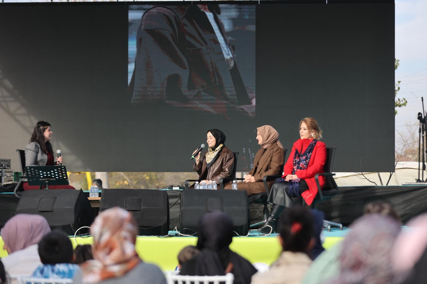 Adapazarı’nda ticarette kadının gücü panellerde konuşuldu