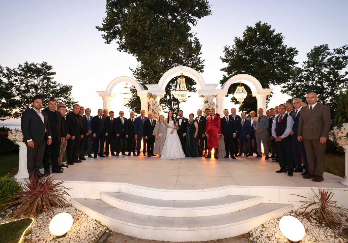 Devlet Protokolü Çakacak Ailesinin mutlu gününde buluştu