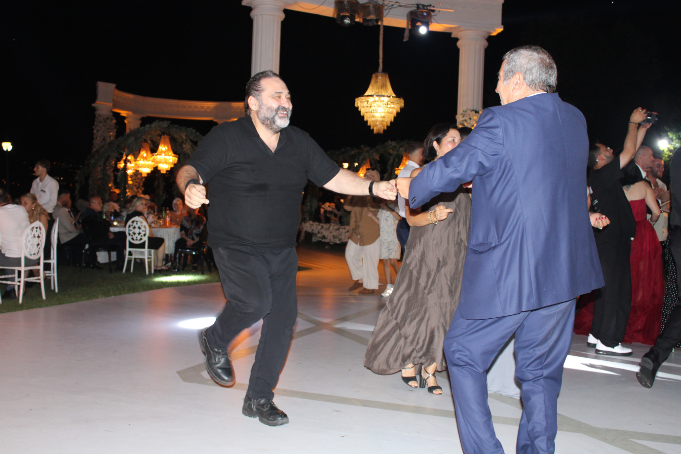 Büyükakalın ve Akşahin ailelerinin mutlu günü