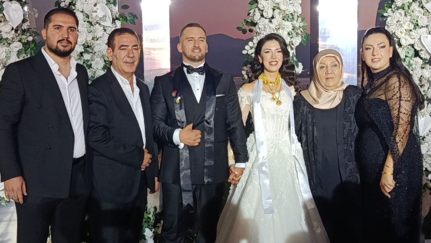 Haluk Bal ve Nur Sema Özdemir görkemli düğünle dünyaevine girdi